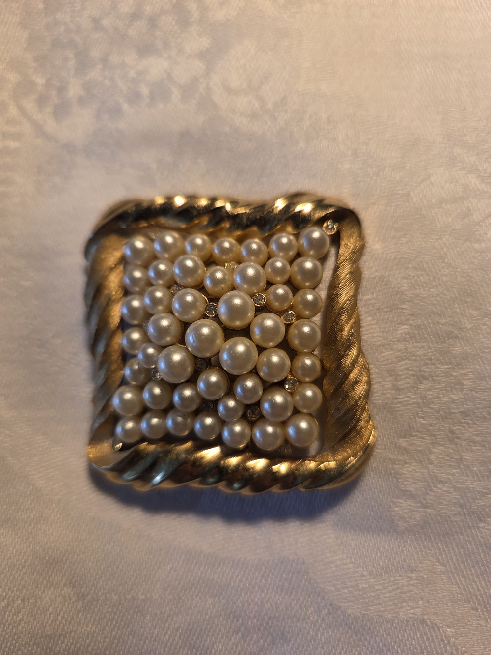 Gold-Tone Square Pearl Cluster Brooch - Elegant Women's Accessory